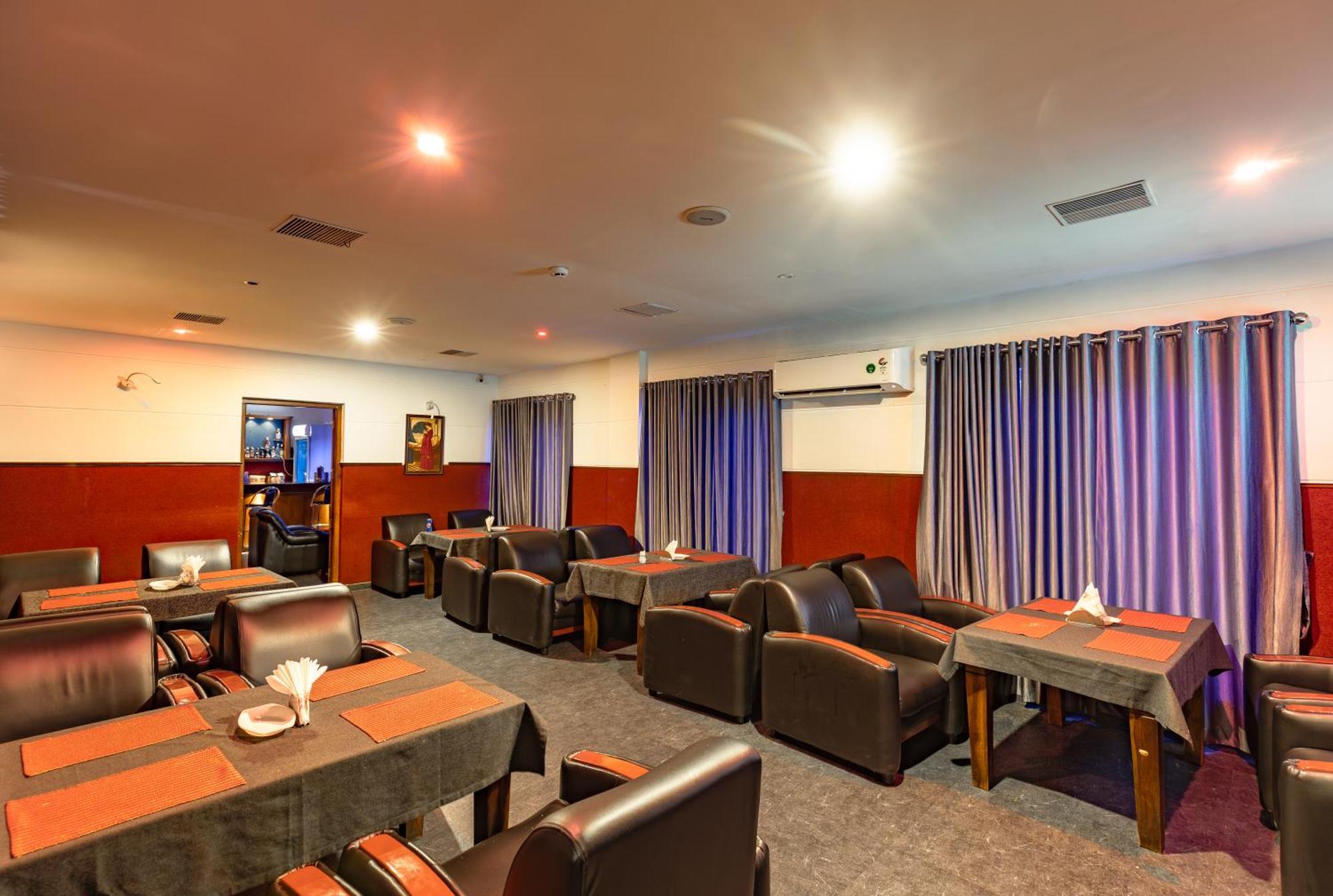 Hotel Narendra Central Muvattupuzha Dış mekan fotoğraf