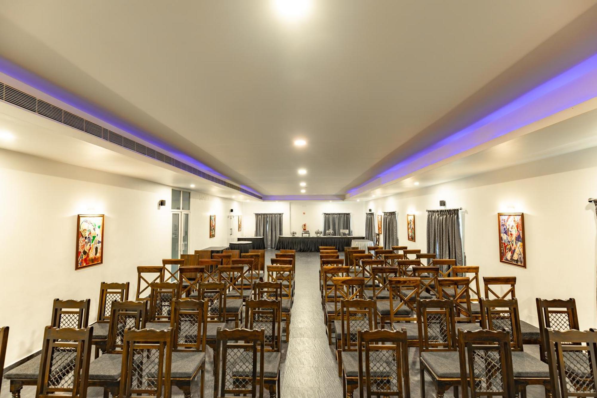Hotel Narendra Central Muvattupuzha Dış mekan fotoğraf