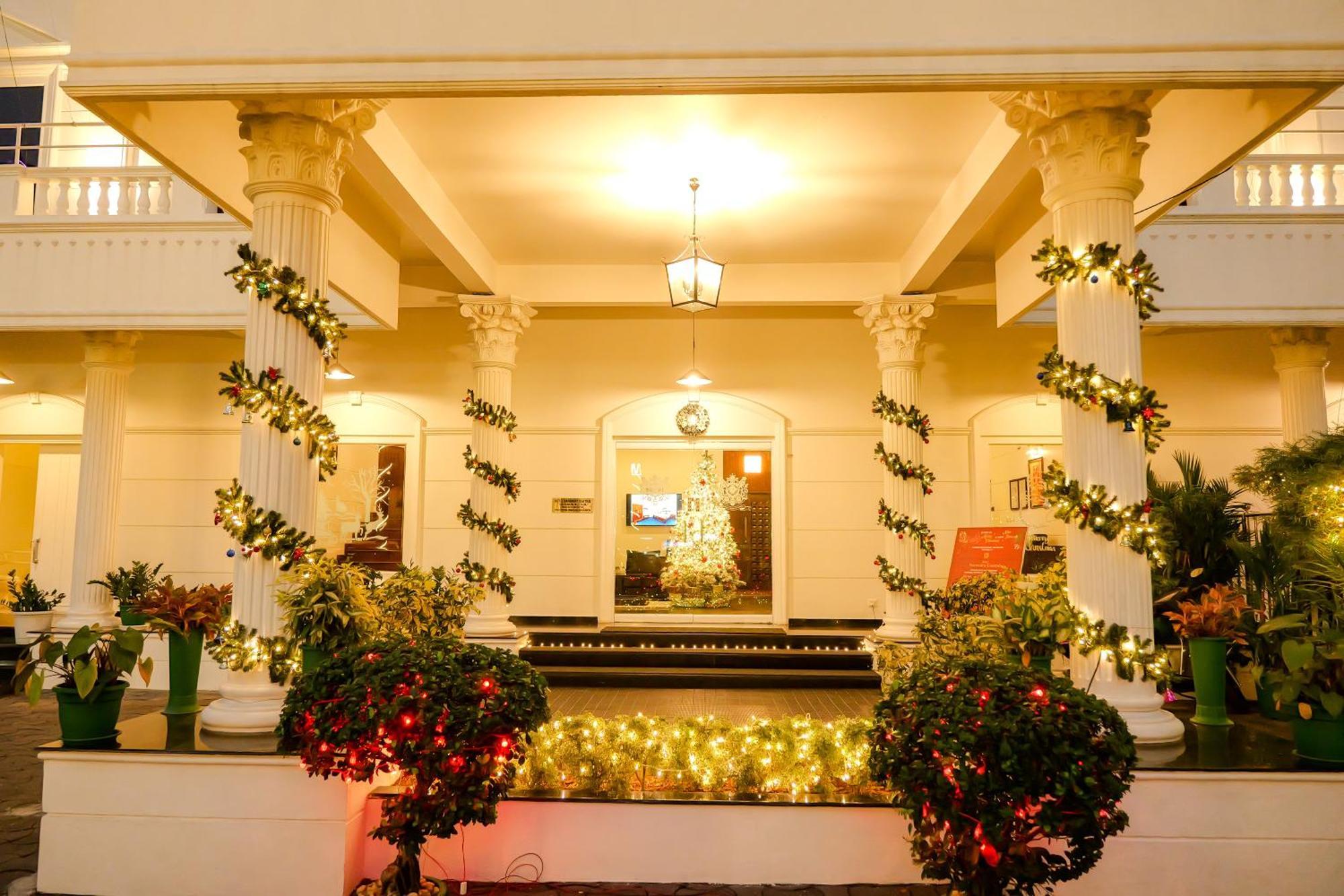 Hotel Narendra Central Muvattupuzha Dış mekan fotoğraf